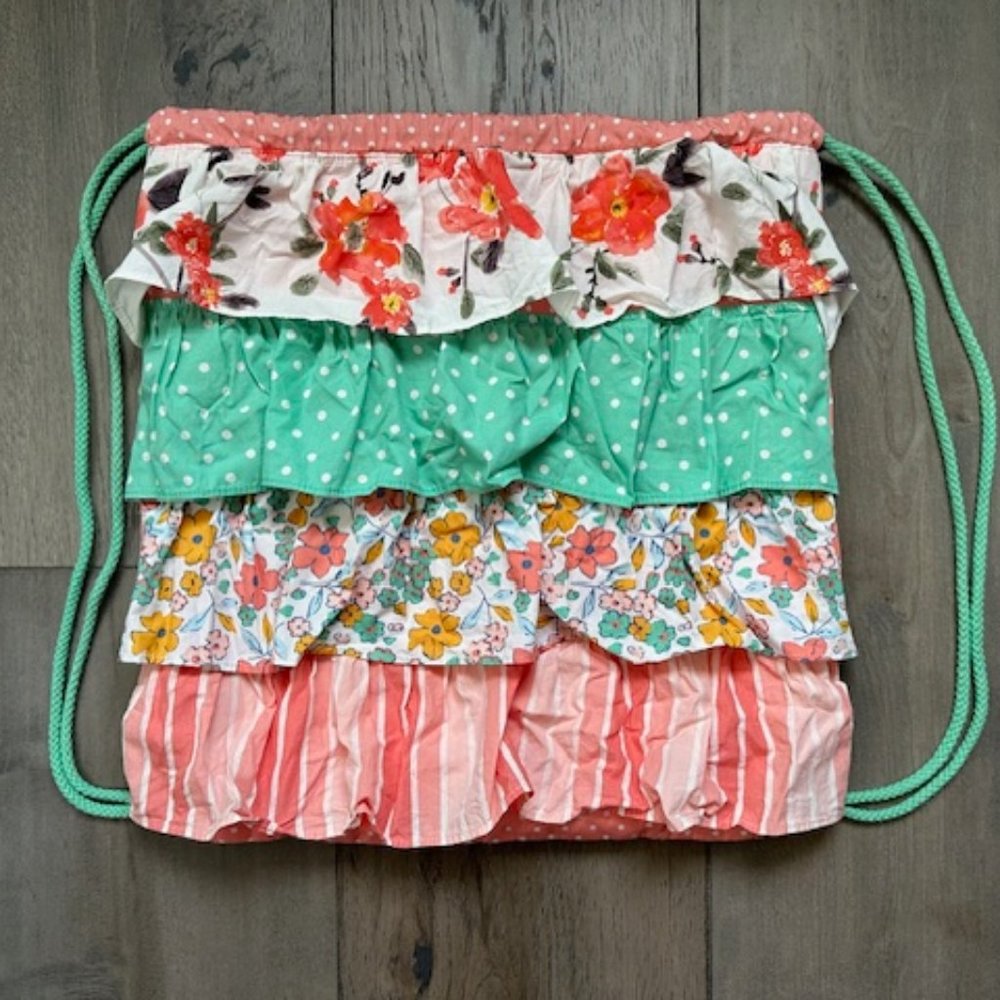 MATILDA JANE GIRLS WOMENS FLORAL RUFFLE SLING BACKPACK